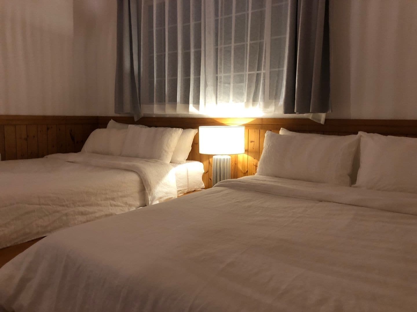 DUPLEX, CLASSIC, 2 QUEEN BEDS, PARTIAL OCEAN VIEW