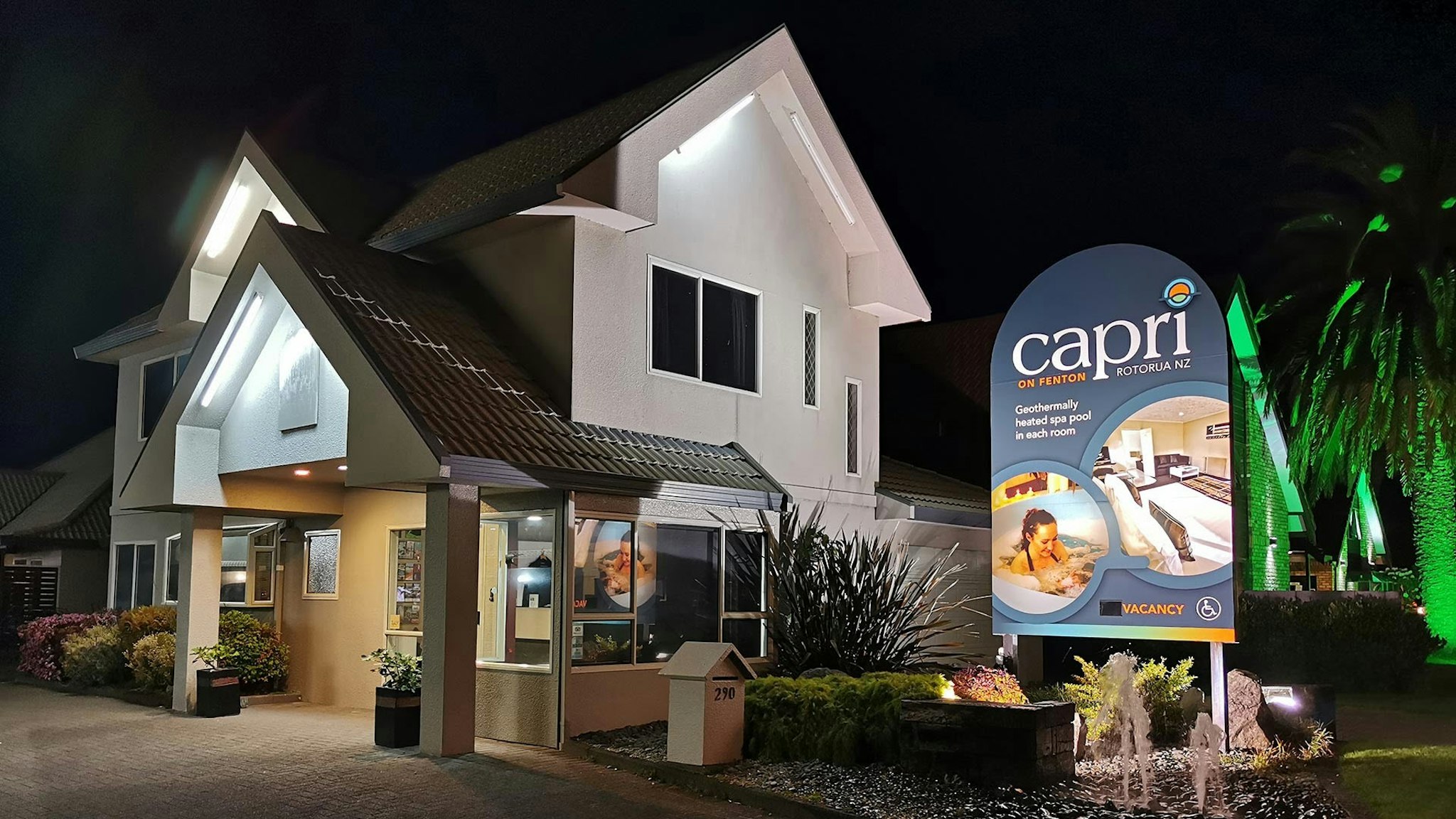 Capri On Fenton 3/57