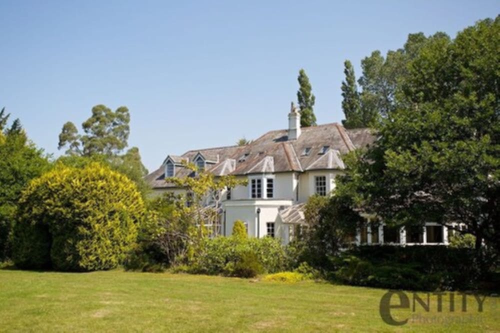 Woodlands Lodge Hotel 42/48