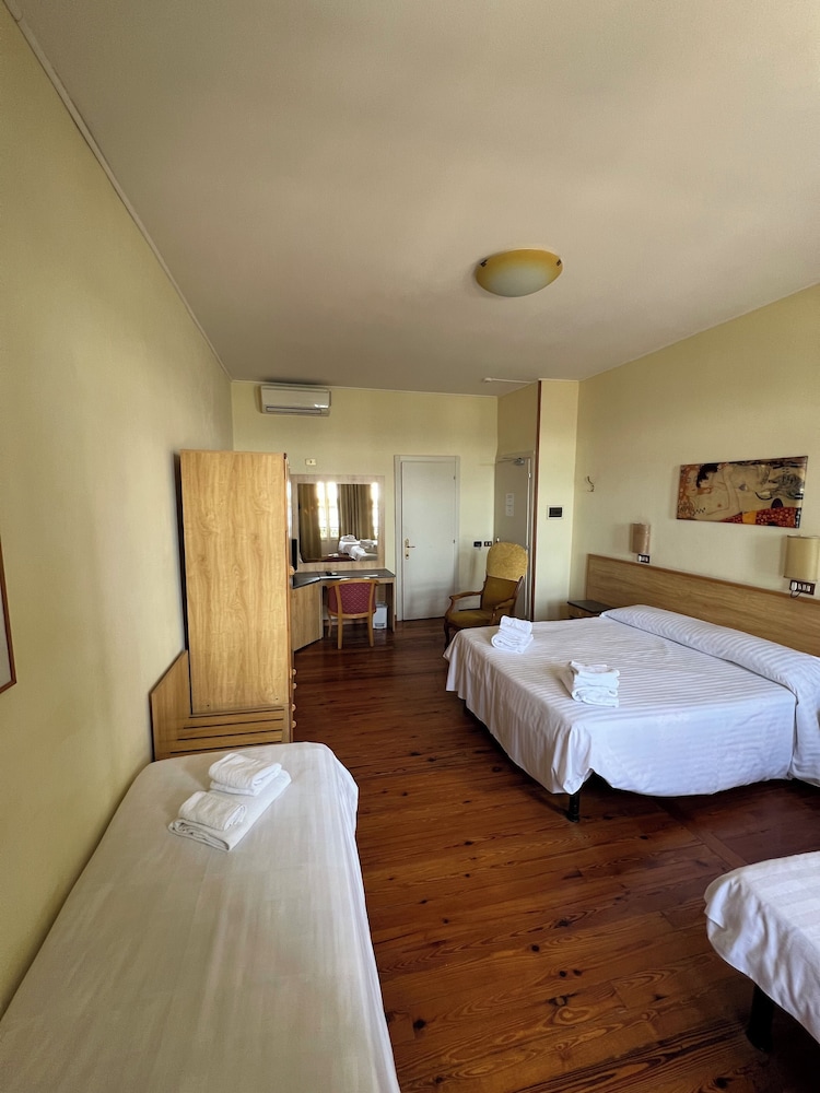 Hotel Petit Royal 11/50
