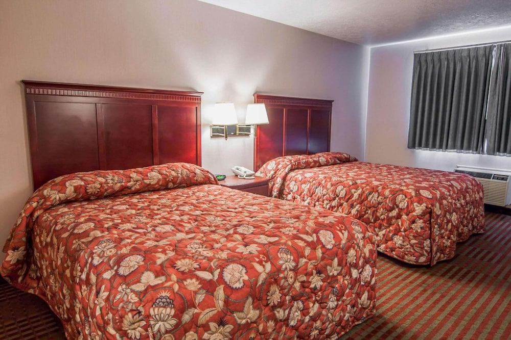 Bridgeway Inn & Suites Sublimity 12/41