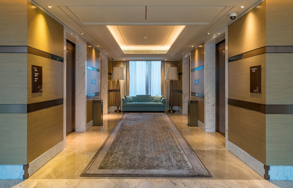 IFC Residence 17/32