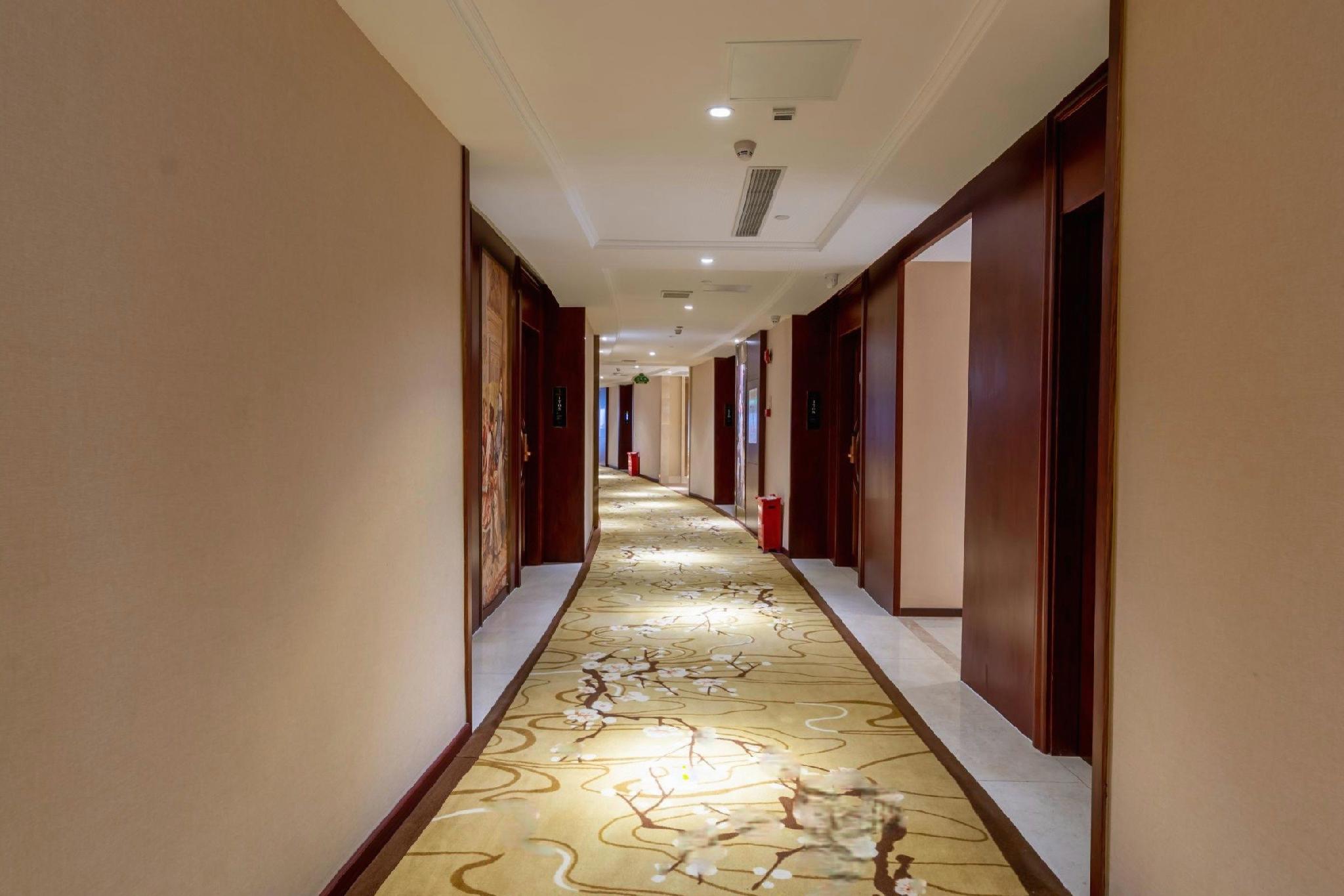 Vienna International Hotel (Huiyang Municipal Square) 29/43