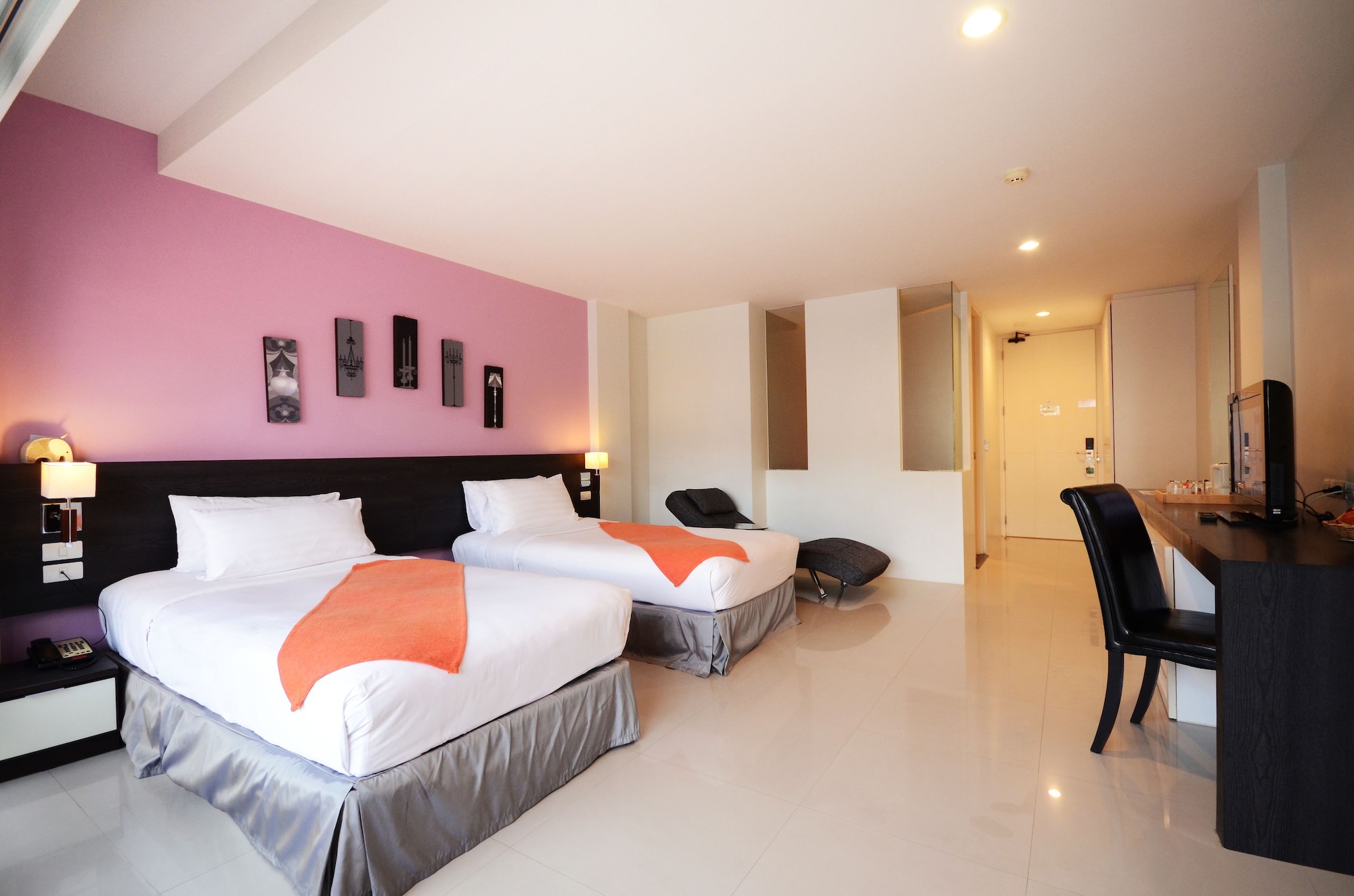Room, Double or Twin Bed, View Pent, Balcony