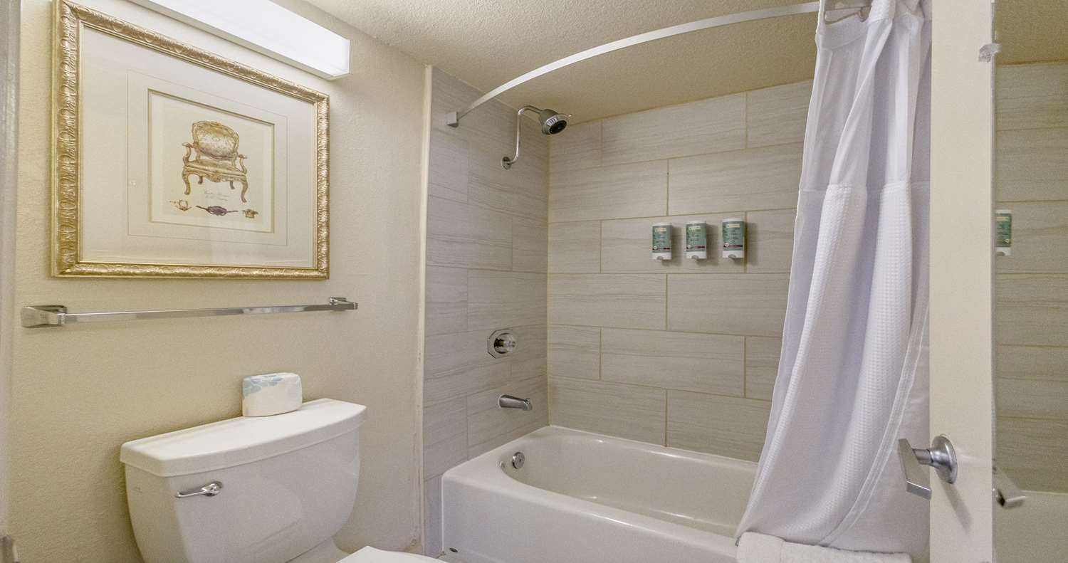 غرفة بسرير كوين، Best Western Roseville Inn 3/4