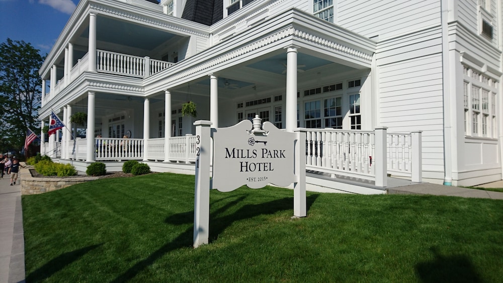 Mills Park Hotel 41/50