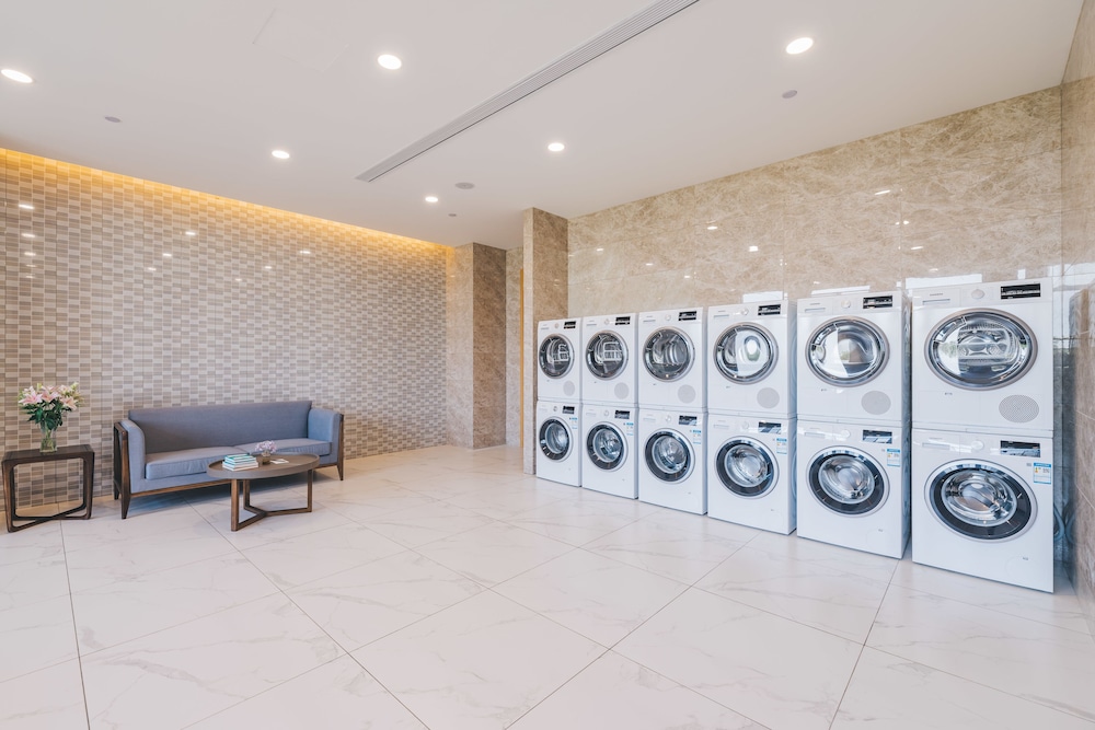 Atour Hotel (Suzhou North High Speed Railway Station, Qiyage Garden) 4/44