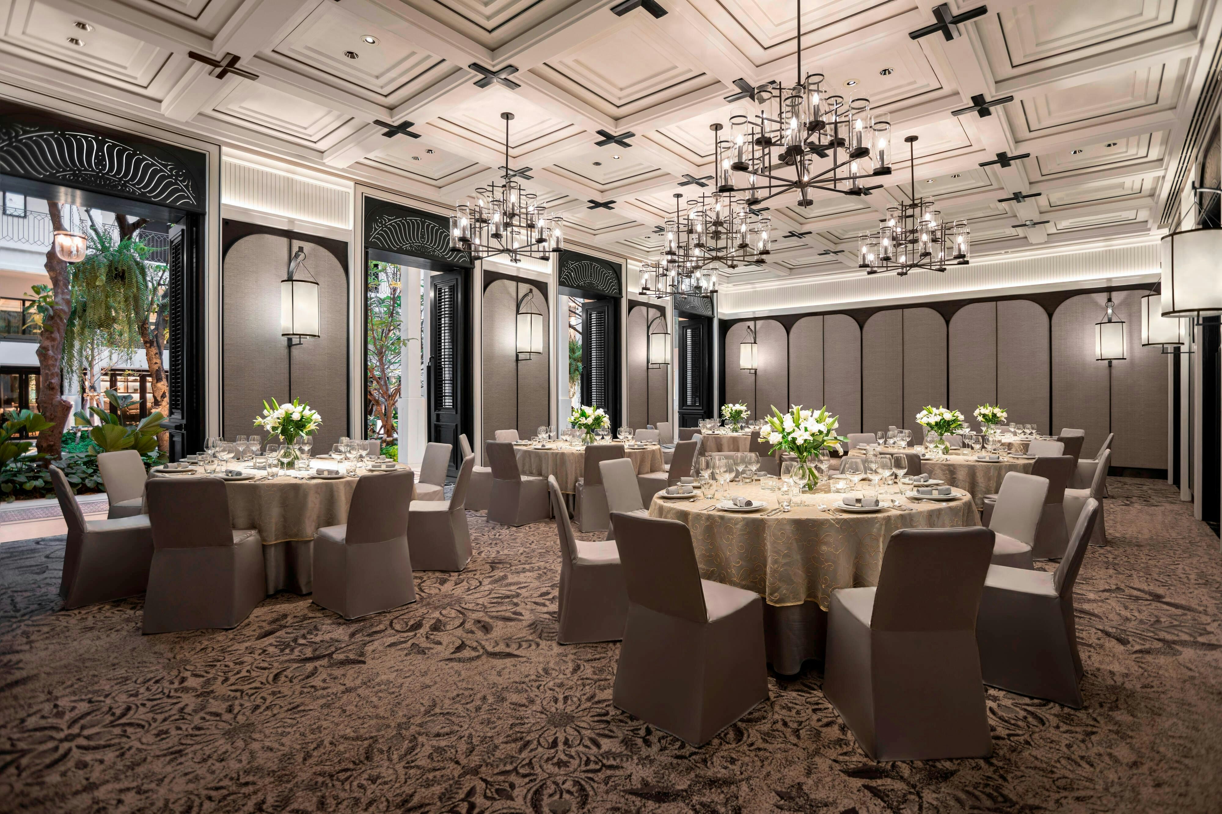 Marriott Bangkok Hotel the Surawongse 45/74