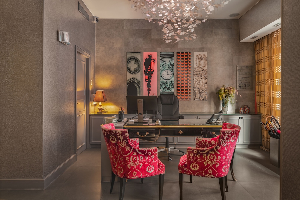 Hotel Le Petit Paris 5/63