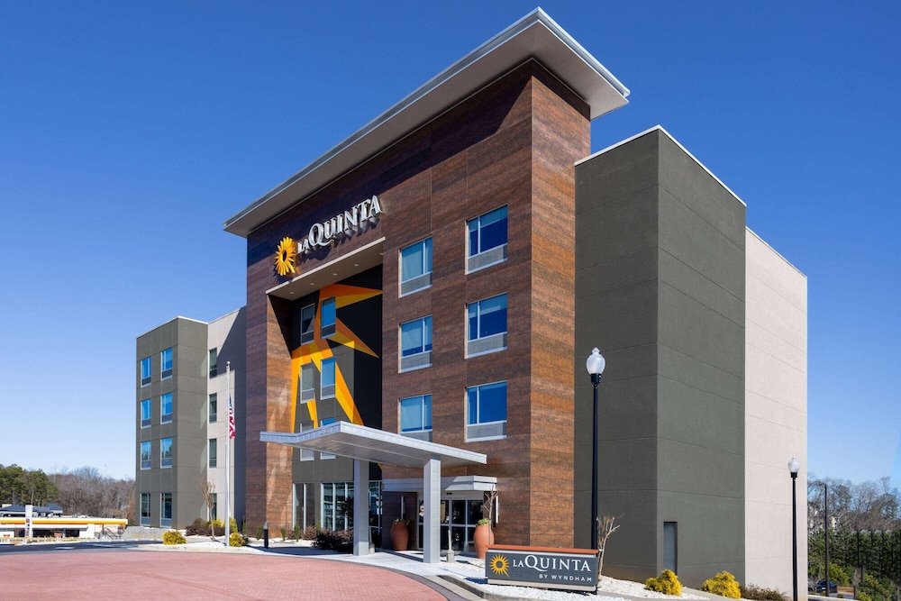La Quinta Inn & Suites by Wyndham Locust Grove 6/55