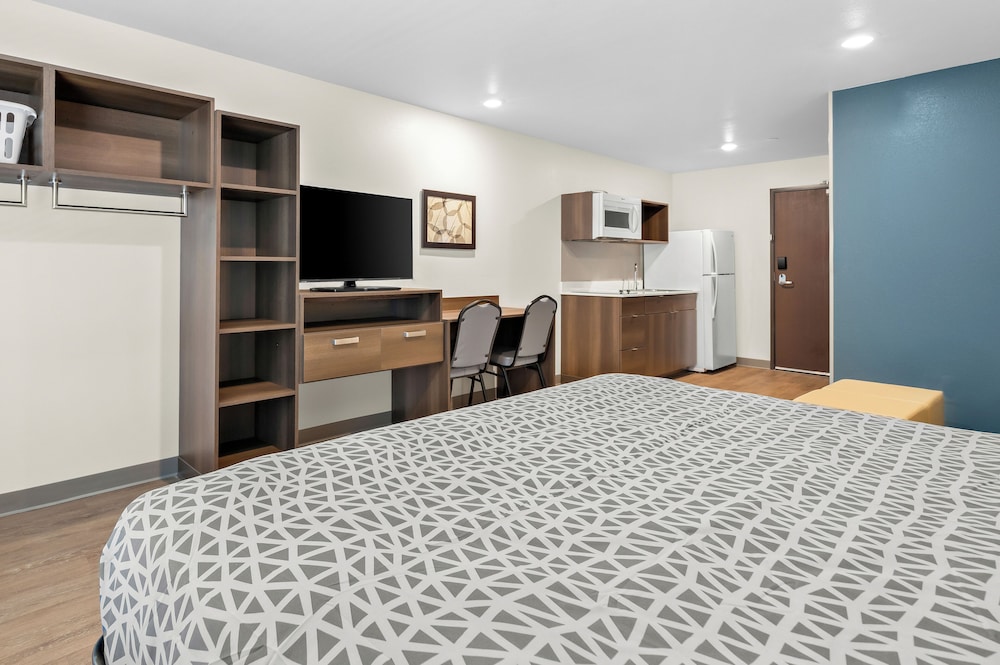 WoodSpring Suites Palmdale - Lancaster 7/17