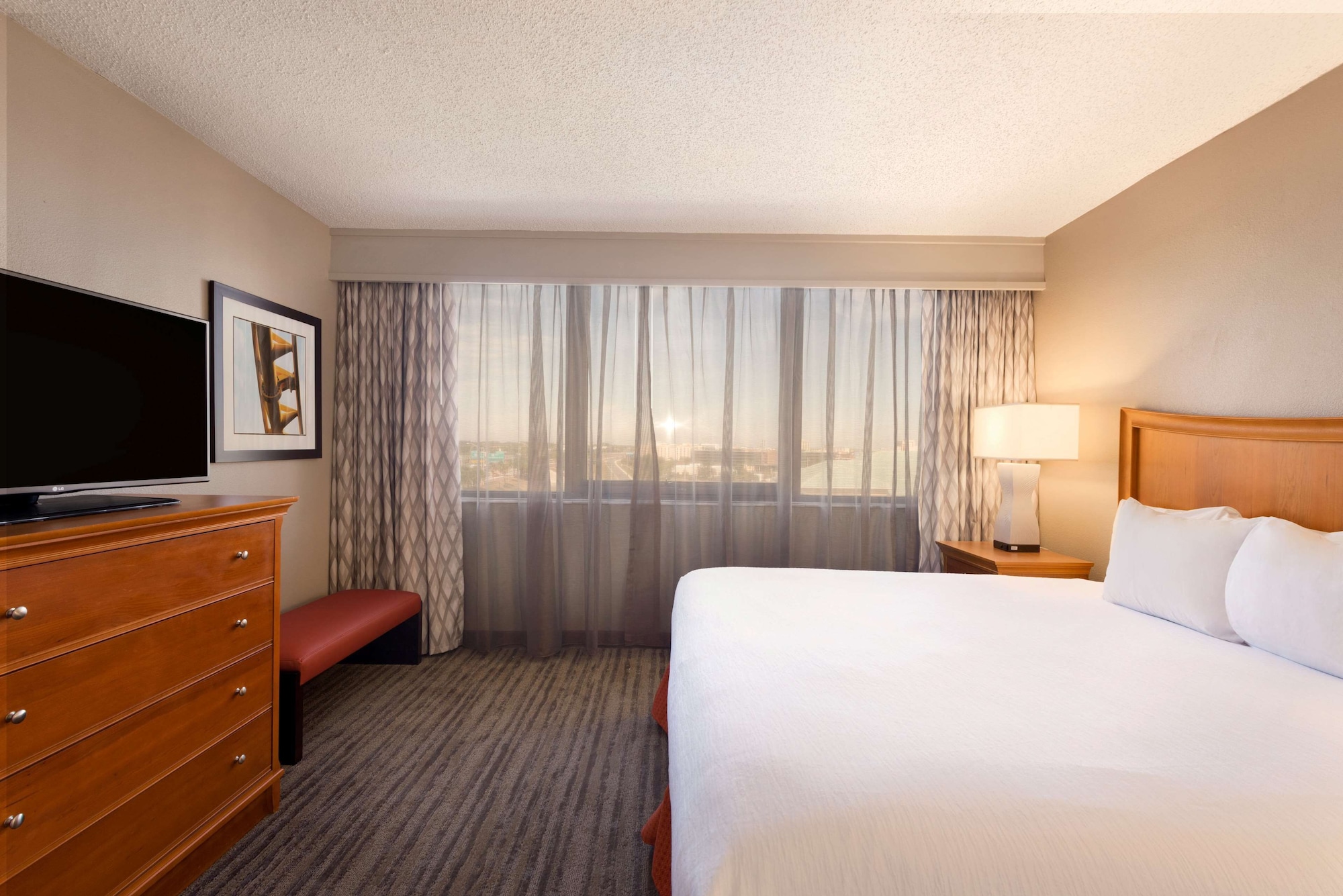 SUITE, KING BED, SOFA, ACCESSIBLE