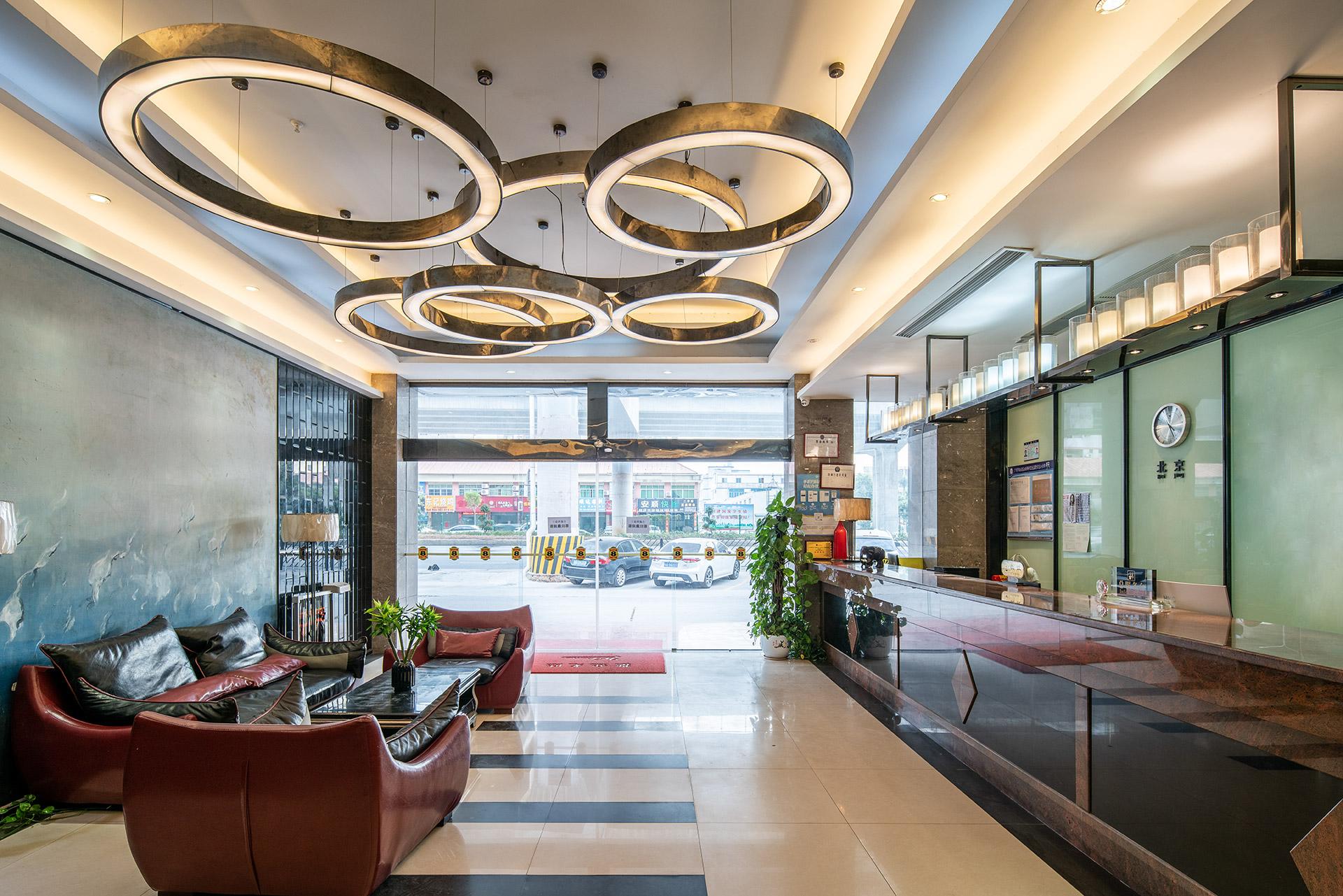 Guangzhou airport penguin hotel (free shuttle bus) 4/12