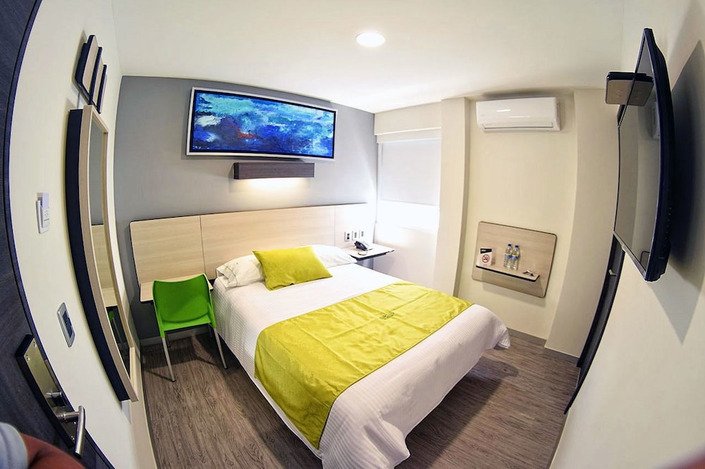 Hotel Expo Inn 15/65