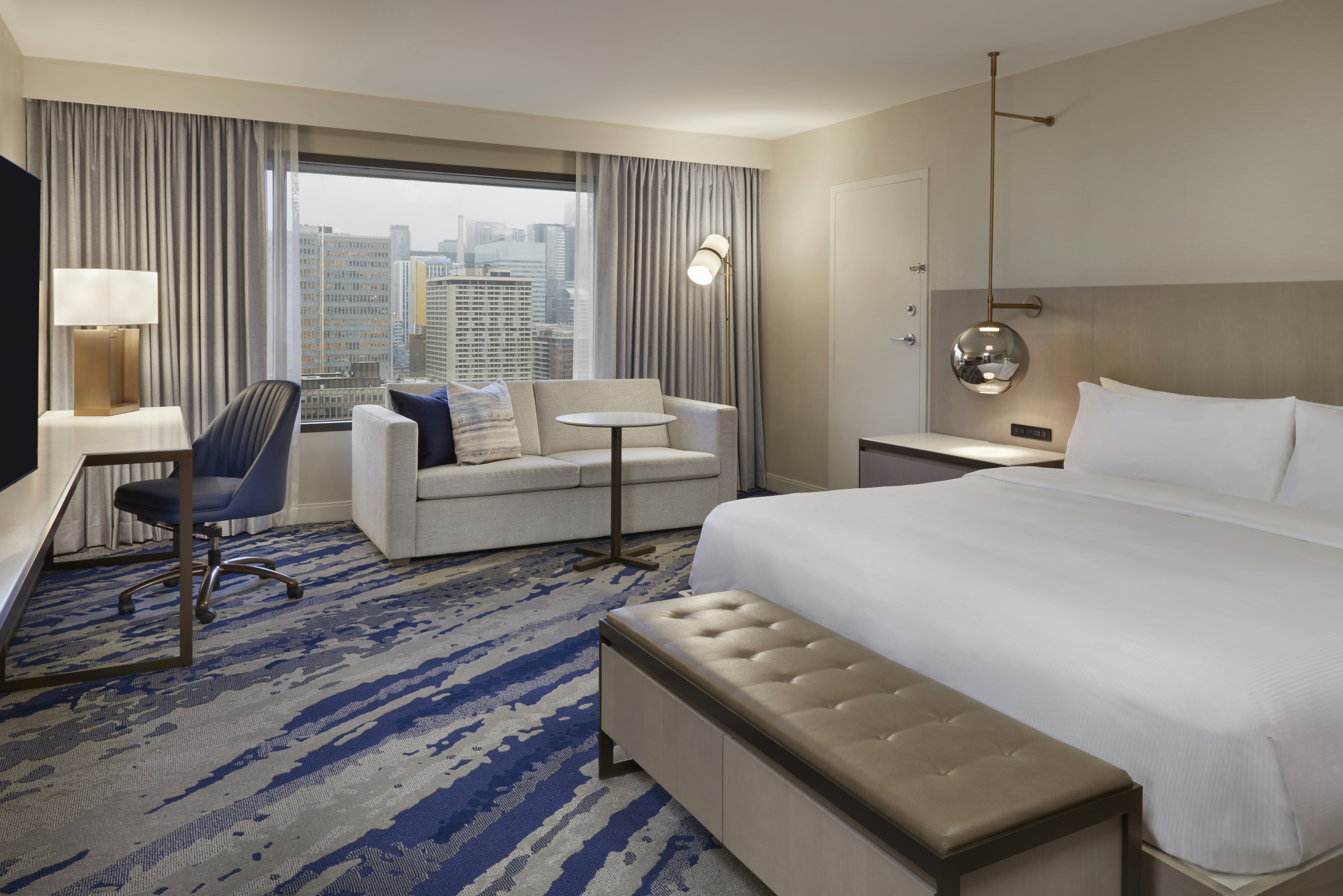 ROOM, KING BED, SOFA
