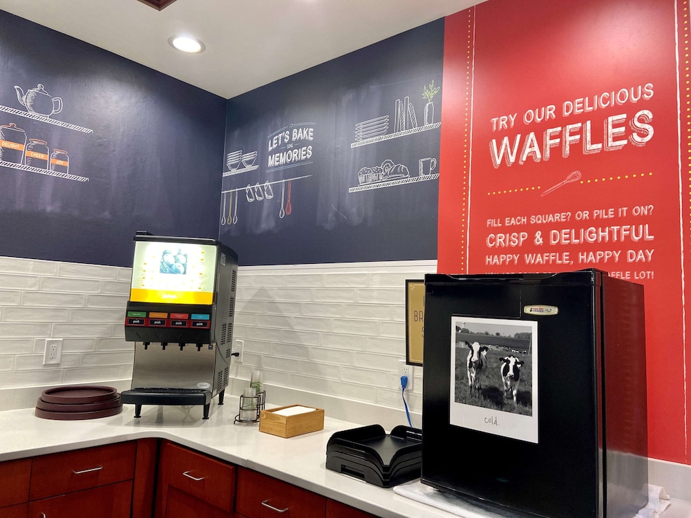 Hampton Inn Suites Knoxville Downtown 10/43
