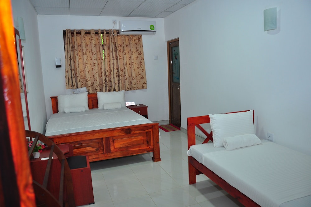 Hotel Camorich 5/36