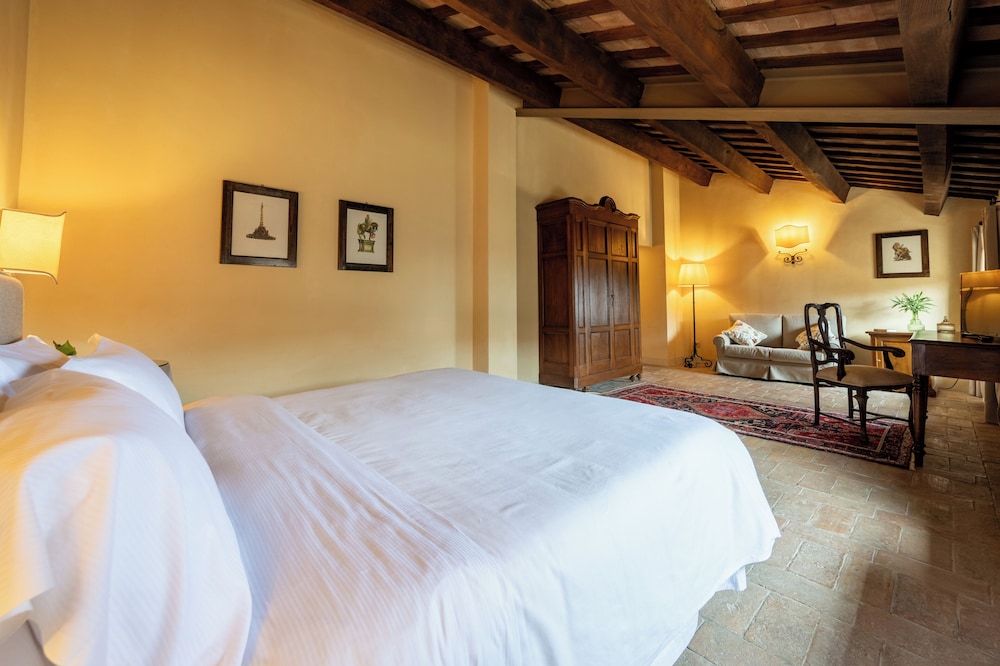 Castello Di Montegridolfo Spa Resort 25/89