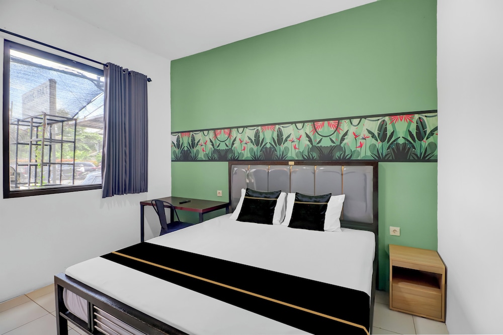 Hotel O near Trans Studio Theme Park (formerly Sunset Cozy Residence) 17/29