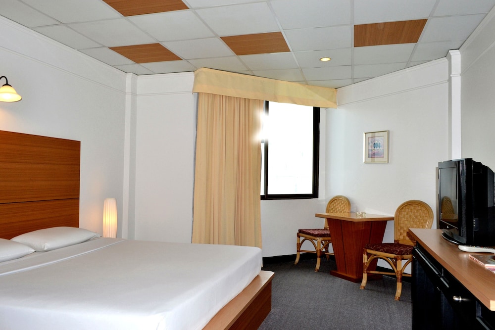 Flipper Lodge Hotel Pattaya 11/48