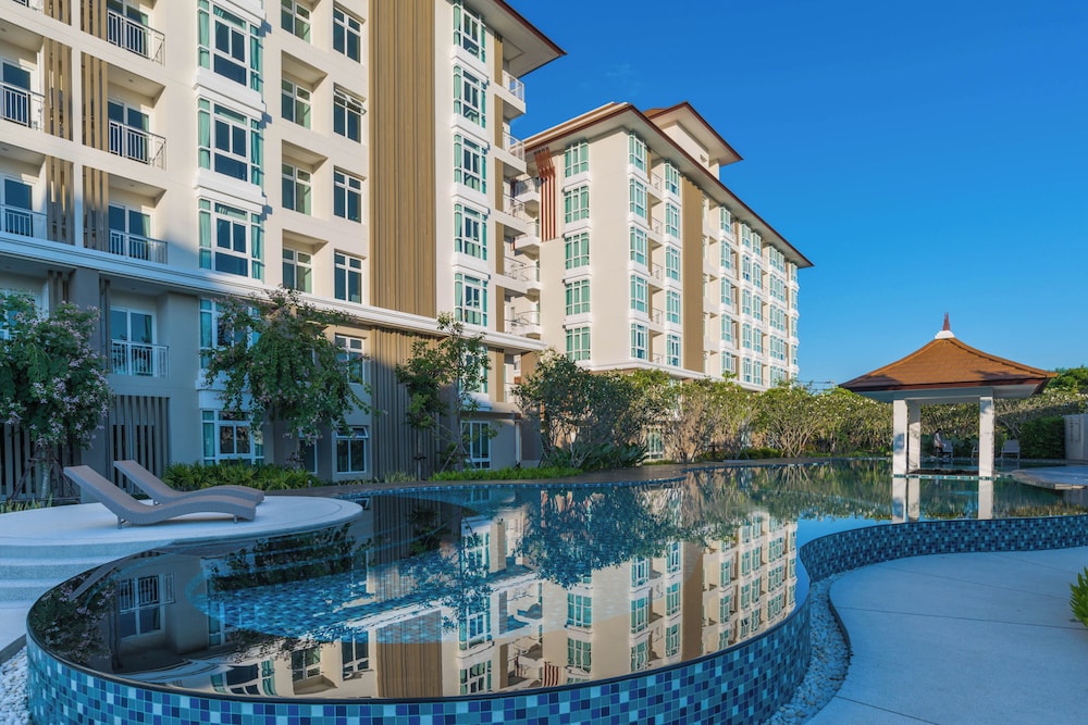 Harmony Resort Hotel 8/50