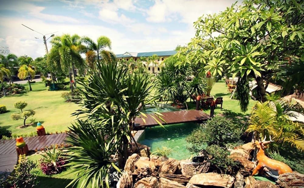 P.N. Gold Resort 44/48