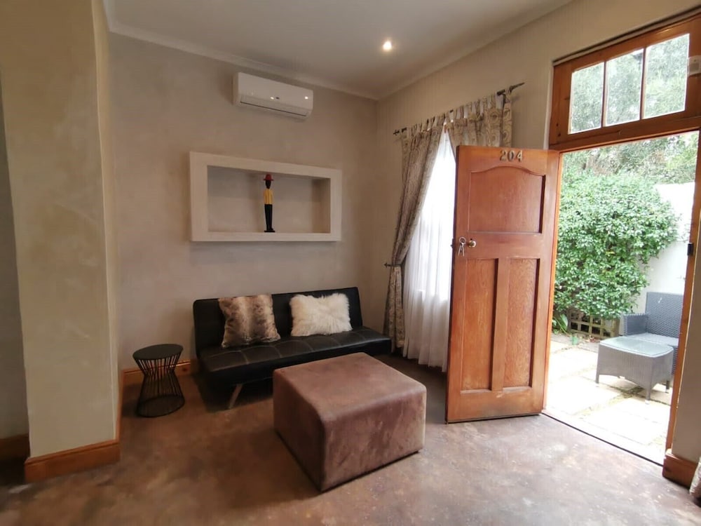 Mimosa Lodge 27/45