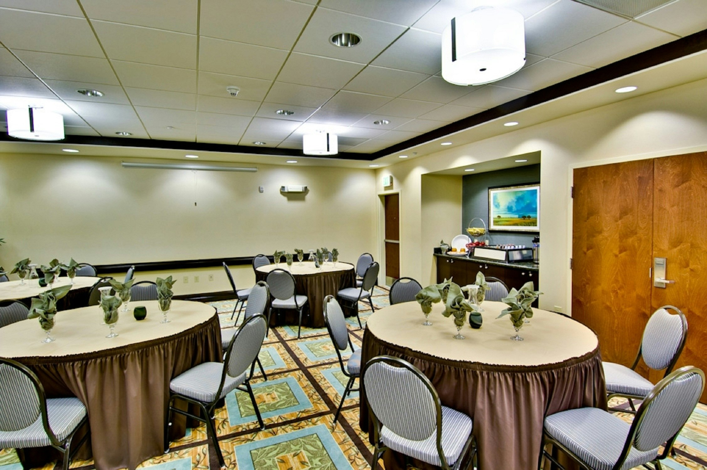 Hampton Inn And Suites Moreno Valley 58/63