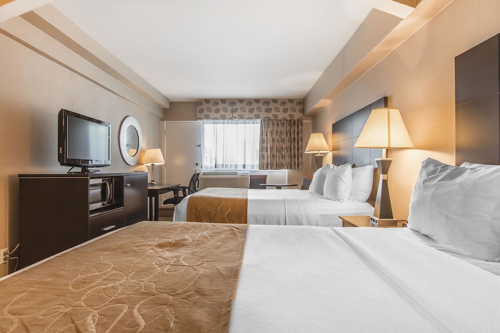 Standard, 2 Queen Beds