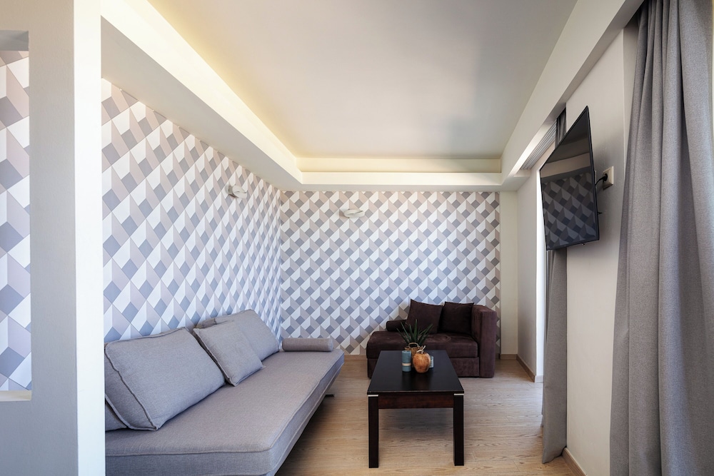 Steris Elegant Beach Hotel 48/70