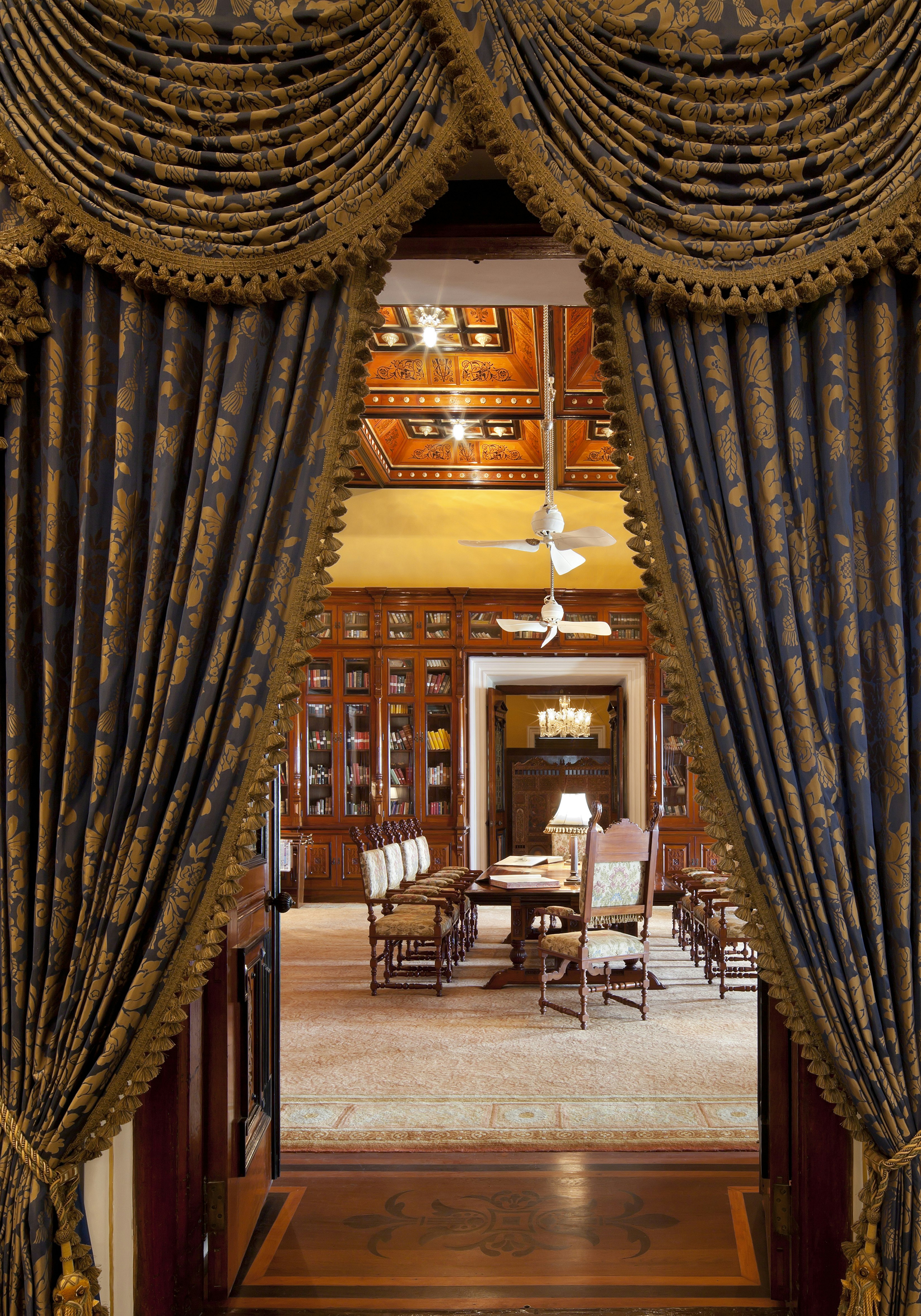 TAJ FALAKNUMA PALACE 47/81