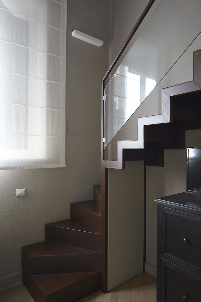 Ferrini Home 28/75