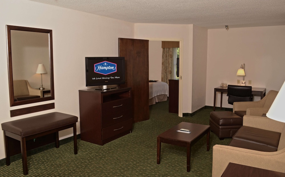Hampton Inn Sanford 19/32