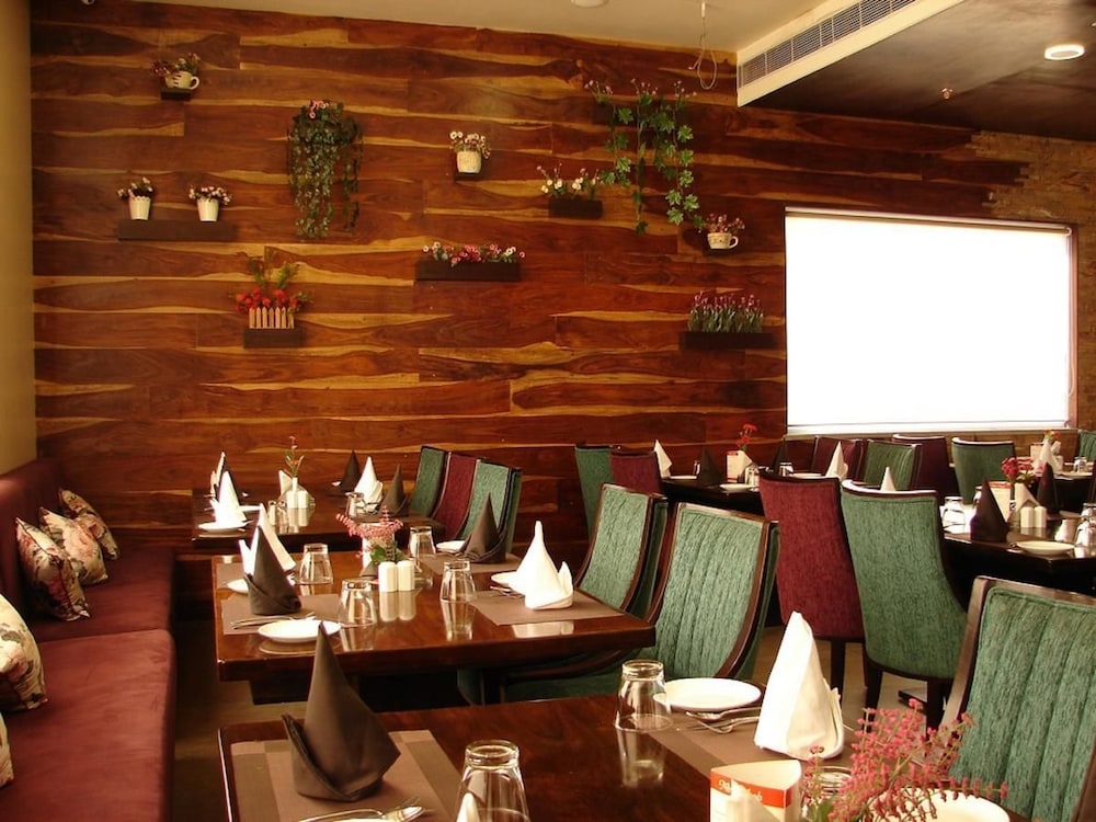 Hotel Grand Maple 32/42