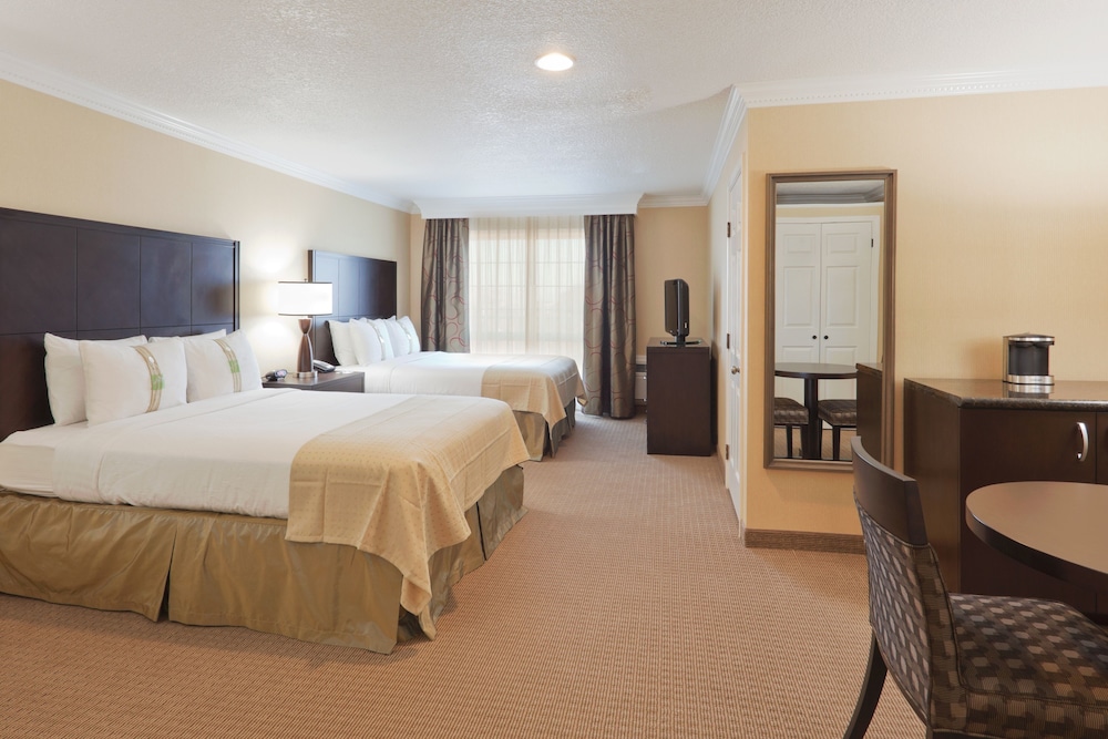 Holiday Inn San Mateo 19/65