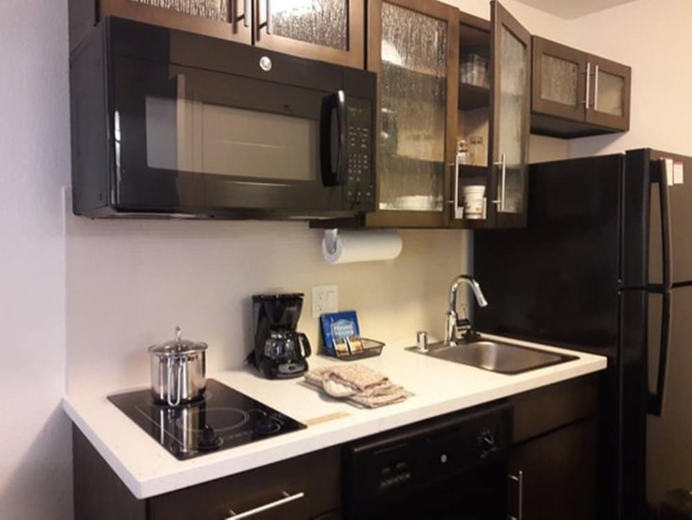 Candlewood Suites East Syracuse - Carrier Circle 38/39