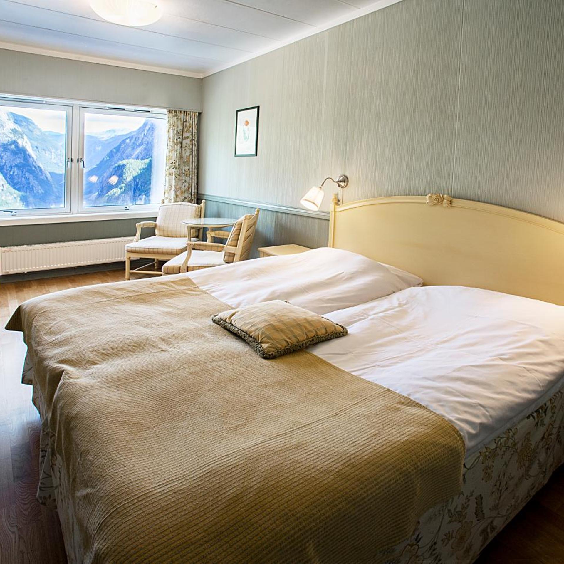 Superior, Double or Twin Bed, Valley View