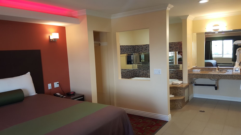 Travelodge Inn & Suites by Wyndham Bell Los Angeles Area 18/52