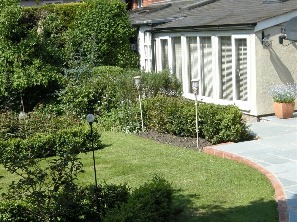 Motts Cottage 14/21