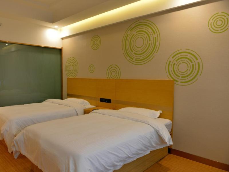 GreenTree Inn Luoyang Ruyang County Dujuan Avenue Hotel 4/18