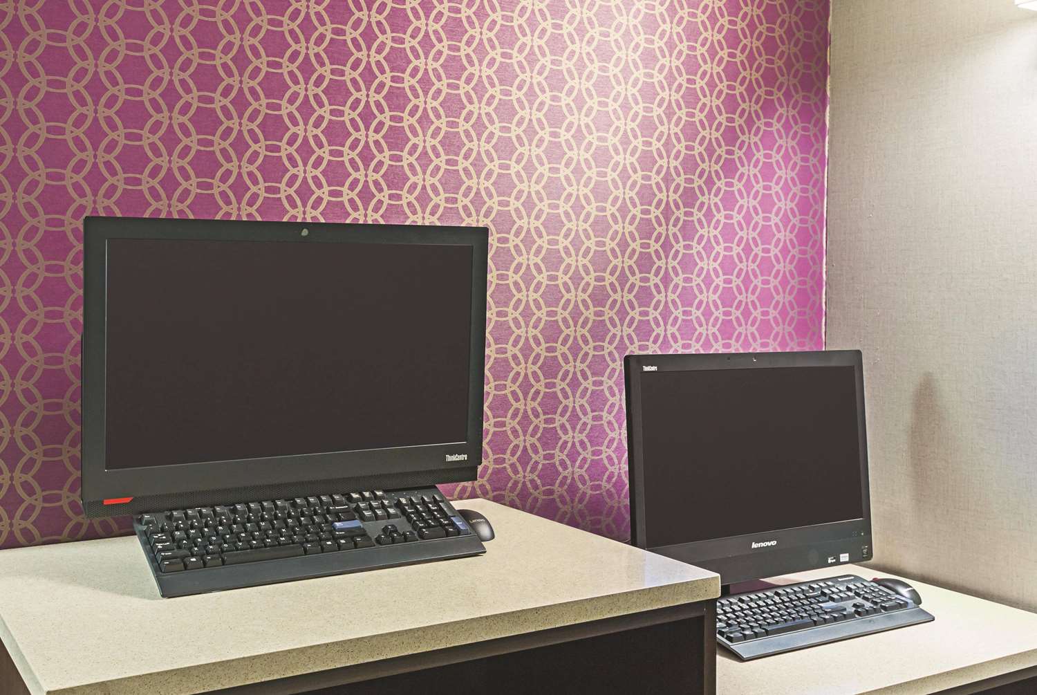 La Quinta Inn & Suites by Wyndham Fort Worth North 38/45