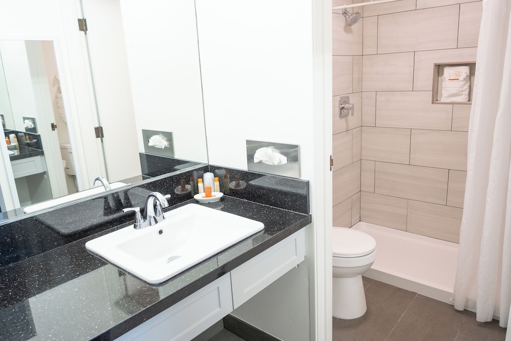 Carson Valley Motor Lodge and Suites 48/50