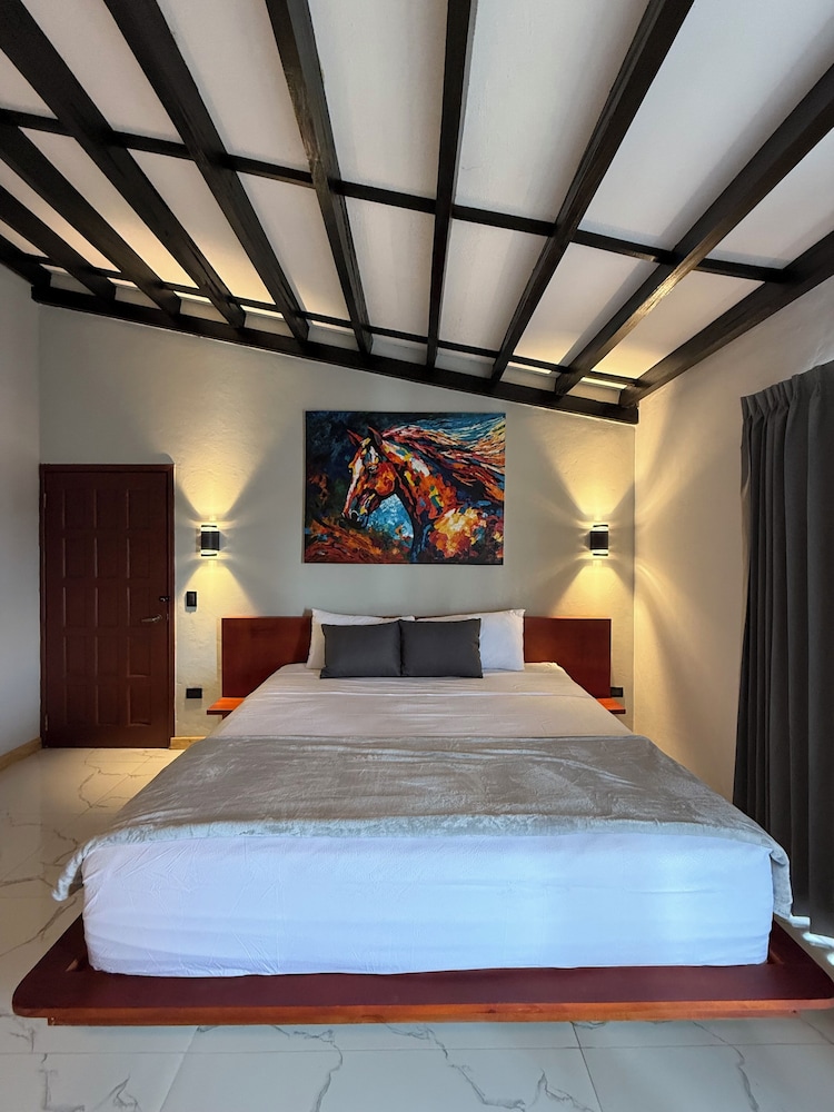 Hotel Tesoro Beach 12/50