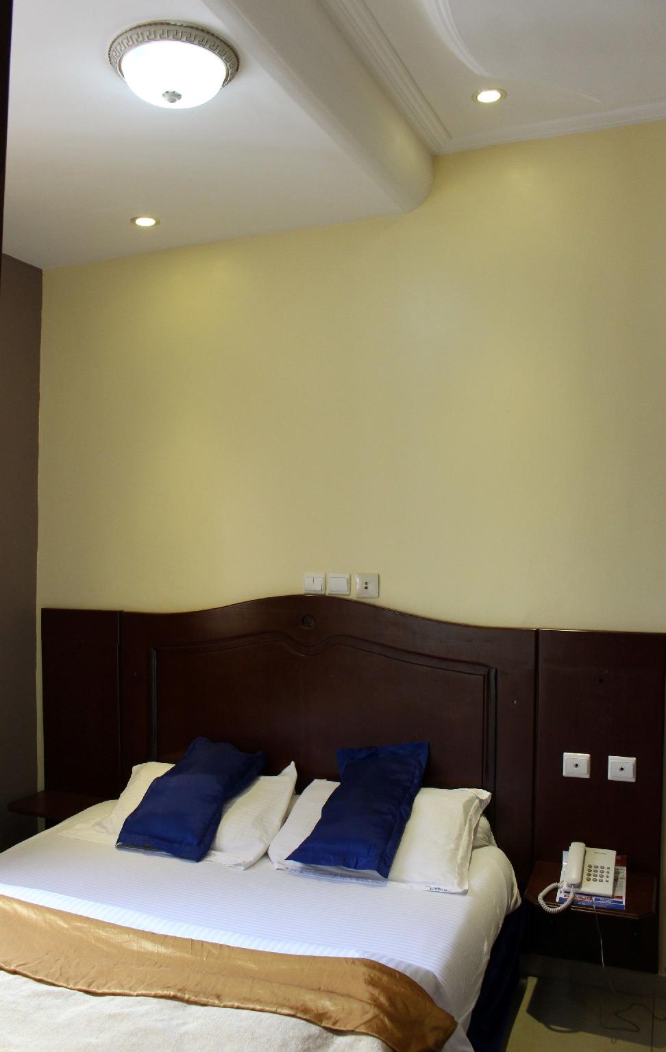 Prestige Hotel 5/13