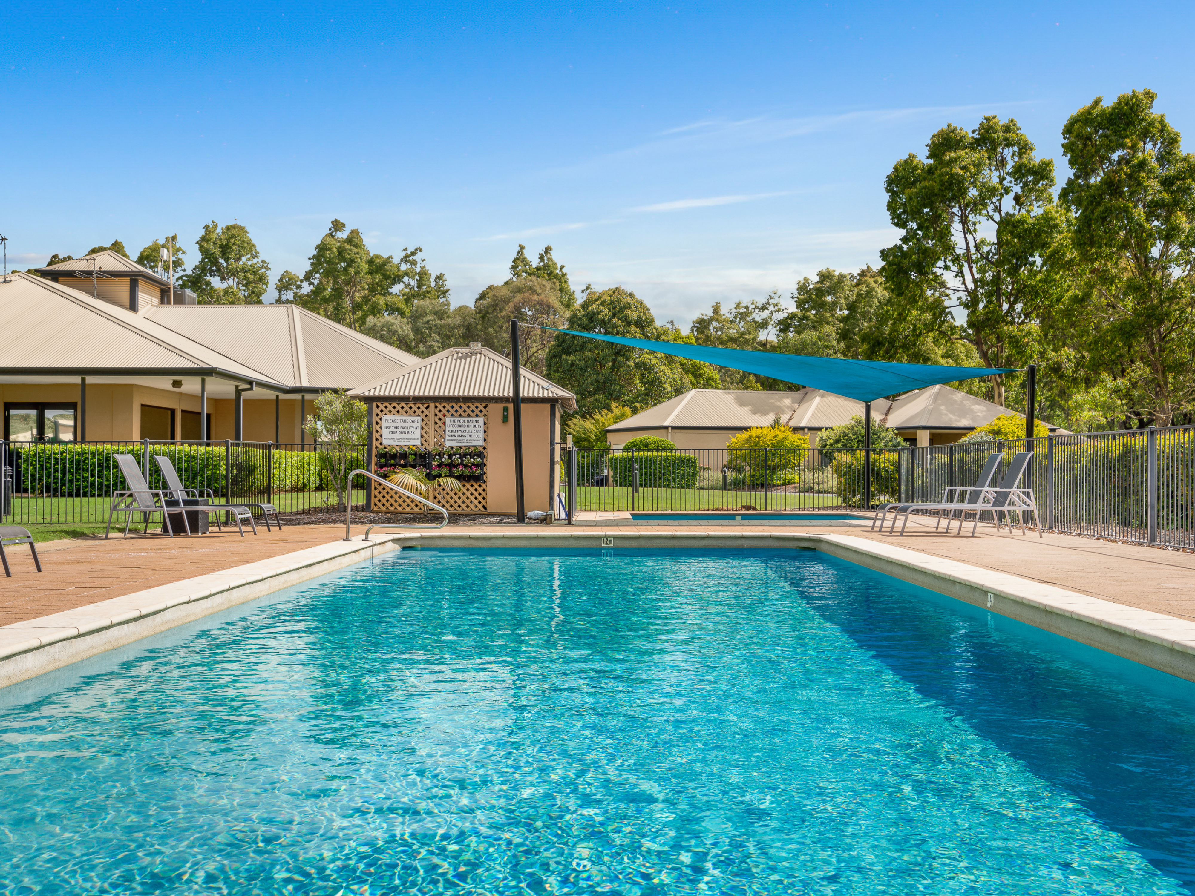 Leisure Inn Pokolbin 10/71