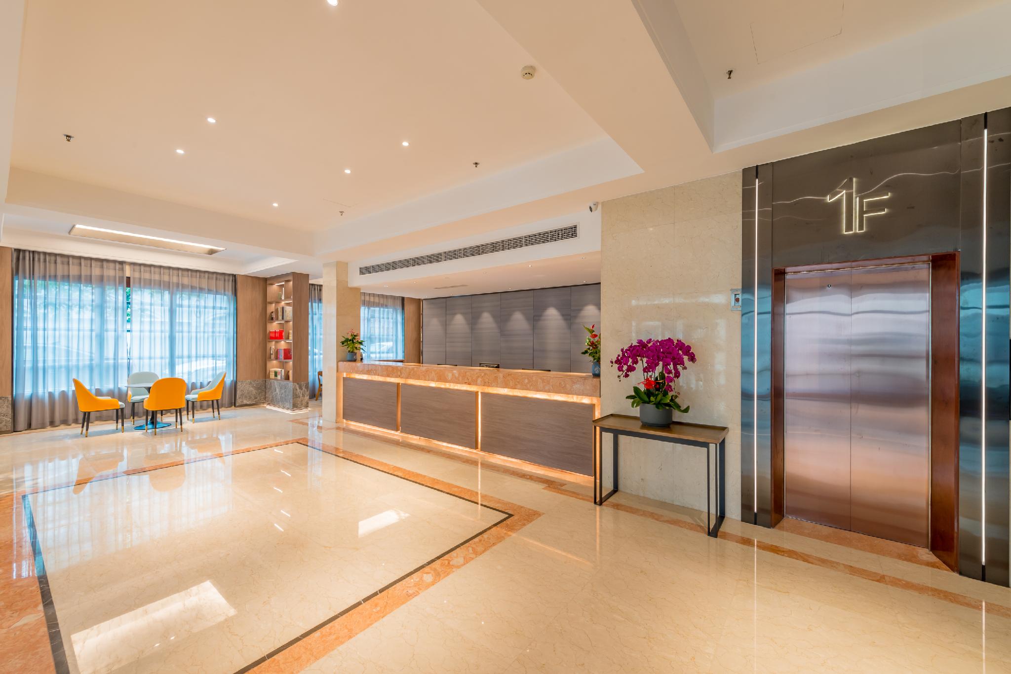 Rezen Select (Ningbo Railway Station, Tianyi Square) 6/49