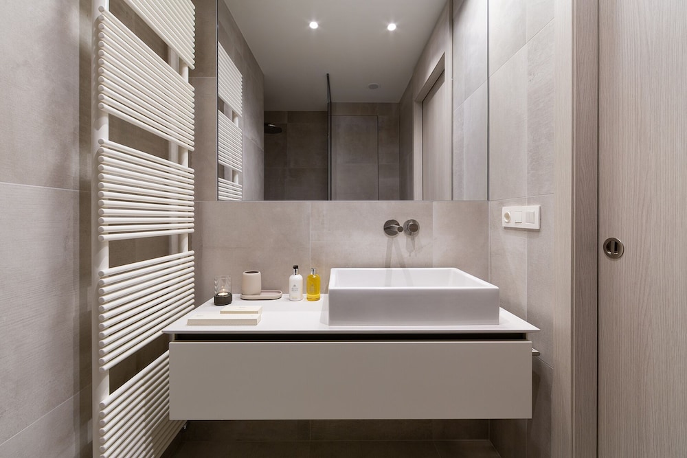 Central City Luxury Residence 48/50
