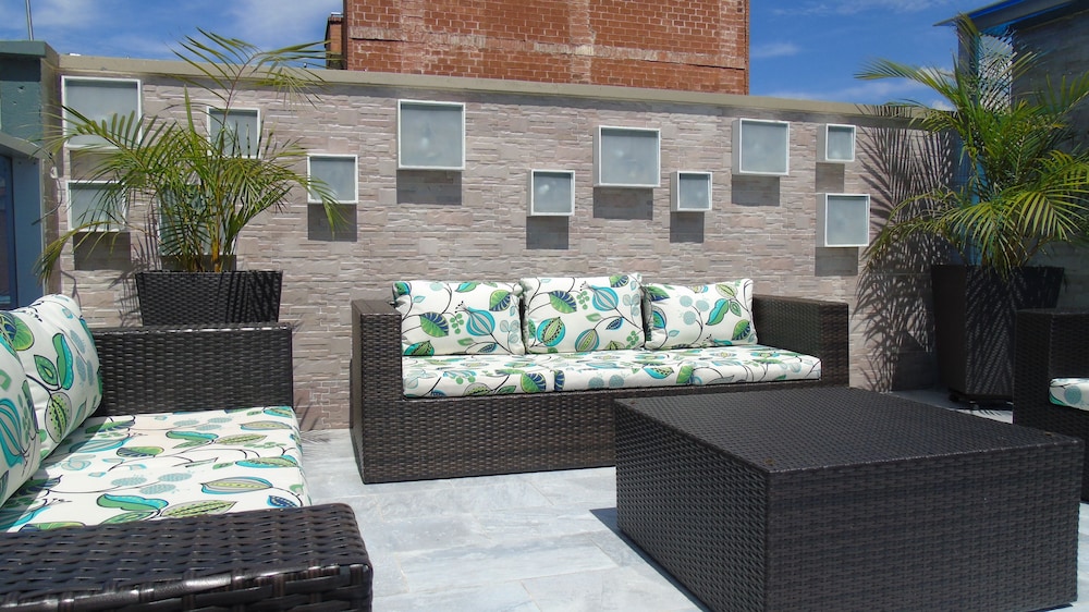 Hotel Laureles Plaza 3/63