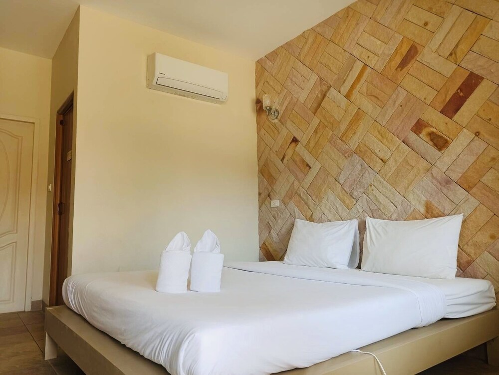 Wangpla Villa Resort 10/67