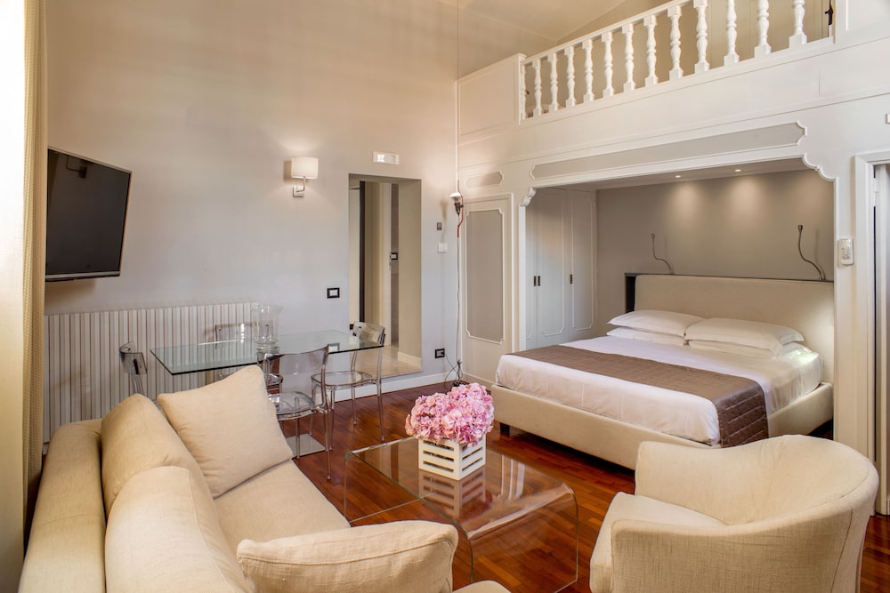 Les Fleurs Luxury House 13/44